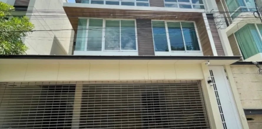 Haus in Phaya Thai, Bangkok, Thailand 4 Schlafzimmer № 216008