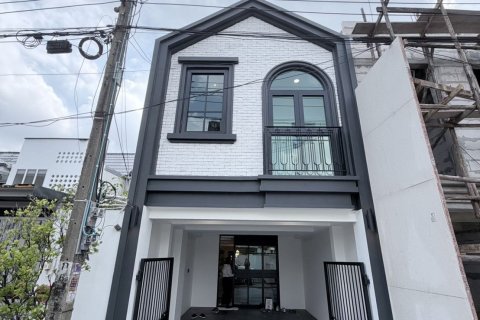 Таунхаус в Ваттхане, Бангкок, Таиланд с 3 спальнями  № 152705 - фото 1