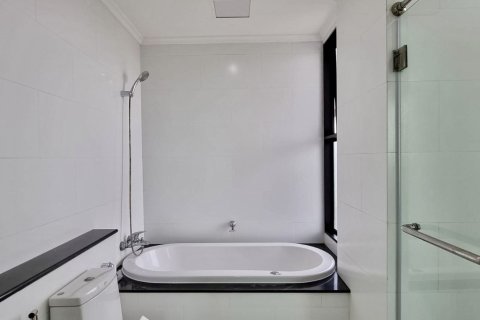 Кондоминиум с 3 спальнями в Банг-Кхо-Лаеме, Бангкок, Таиланд № 149379 - фото 7