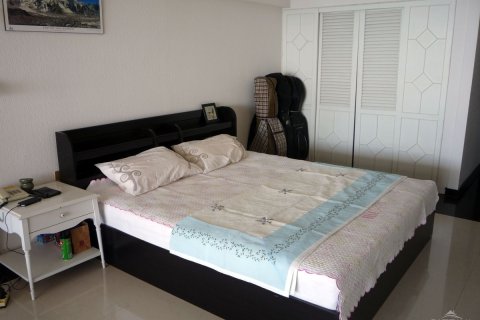 Condo on Jomtien Beach, Pattaya, Thailand, 1 bedroom № 204150 - photo 14