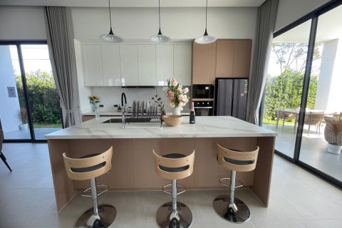 Villa in Hua Hin, Thailand 4 bedrooms № 165393 - photo 17