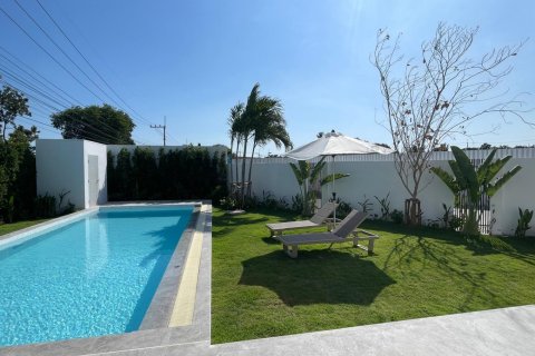 Villa in Hua Hin, Thailand 4 bedrooms № 165393 - photo 20