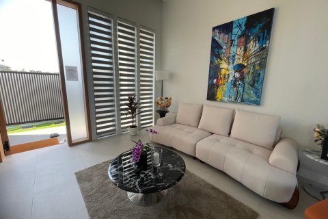 Villa in Hua Hin, Thailand 4 bedrooms № 165392 - photo 11