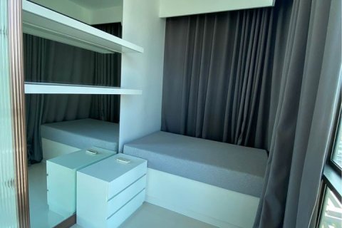 Condo in Bangkok, Thailand, 3 bedrooms  № 143245 - photo 14