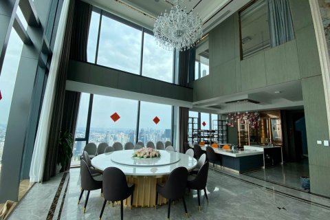 Кондоминиум с 4 спальнями в Бангкоке, Таиланд № 143242 - фото 9