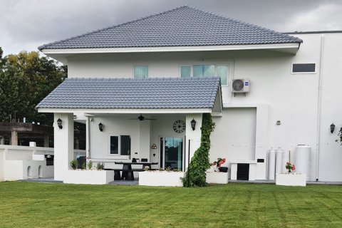 House in Pattaya, Thailand 3 bedrooms № 144706 - photo 28