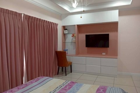 House in Pattaya, Thailand 3 bedrooms № 144706 - photo 14