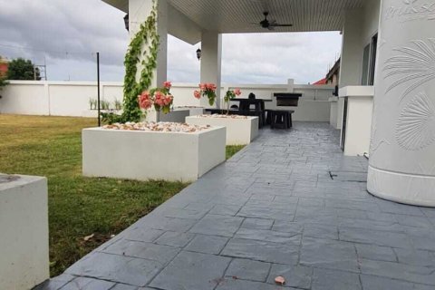 House in Pattaya, Thailand 3 bedrooms № 144706 - photo 22