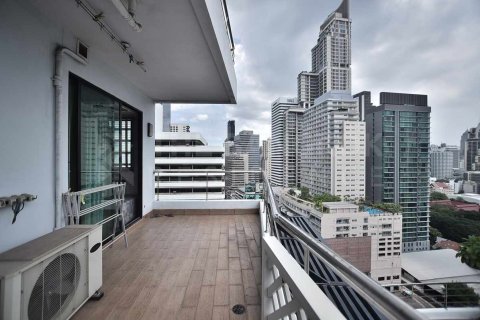 Condo in Bangkok, Thailand, 2 bedrooms № 187026