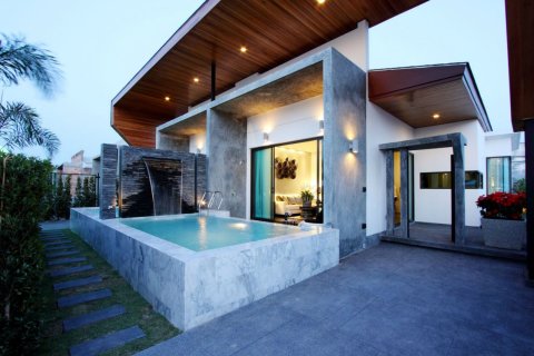 Villa in Chalong, Thailand 2 Schlafzimmer № 223204