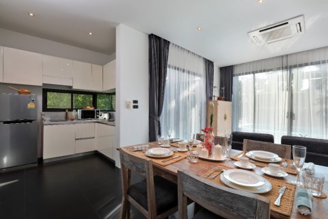 Villa in Chalong, Thailand 2 Schlafzimmer № 223204 - Foto 12