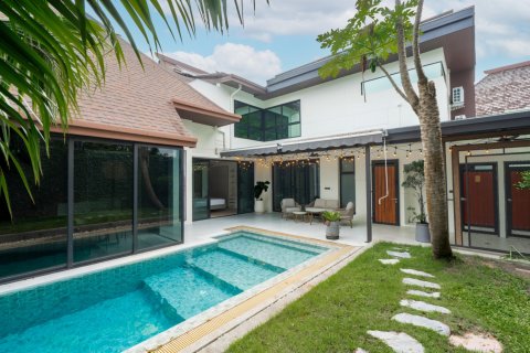 Chalet de 5 dormitorios en Bang Tao, Tailandia № 223200