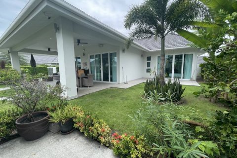 Villa in Hua Hin, Thailand 3 bedrooms № 114375 - photo 2