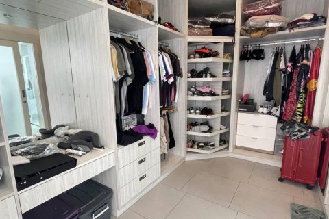 Villa in Hua Hin, Thailand 3 bedrooms № 114375 - photo 8