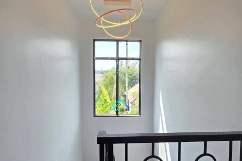 House in Surat Thani, Thailand 3 bedrooms № 170629 - photo 7