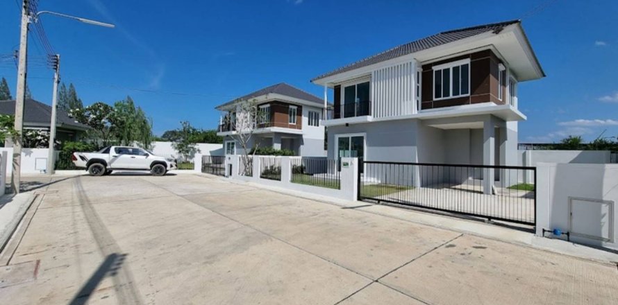 House in Hua Hin, Thailand 3 bedrooms № 170630