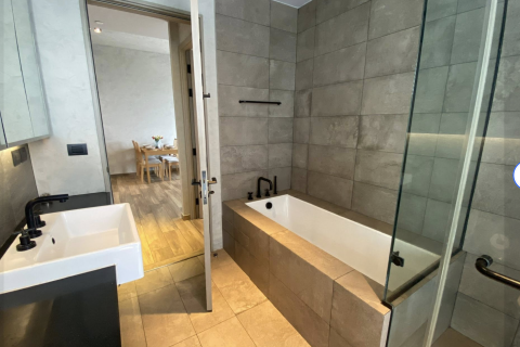 Condo à Watthana, Bangkok, Thaïlande, 2 chambres  № 170632 - photo 10