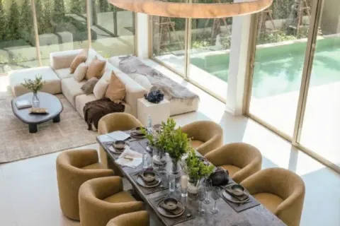 House in Bang Tao, Thailand 4 bedrooms № 179137 - photo 3