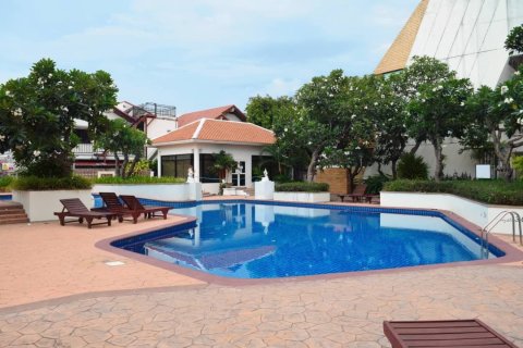 Condo in Pattaya, Thailand, 2 bedrooms  № 157452 - photo 2