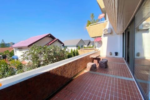 Condo in Pattaya, Thailand, 2 bedrooms  № 157453