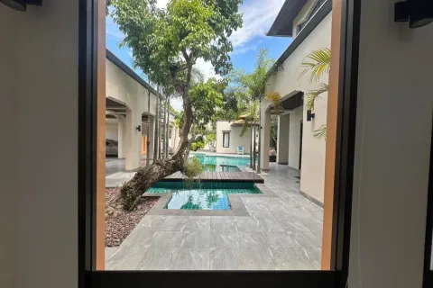 Villa in Pattaya, Thailand 6 bedrooms № 157255 - photo 5