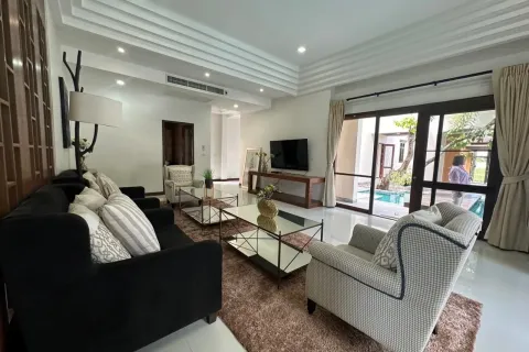 Villa in Pattaya, Thailand 6 bedrooms № 157255 - photo 11