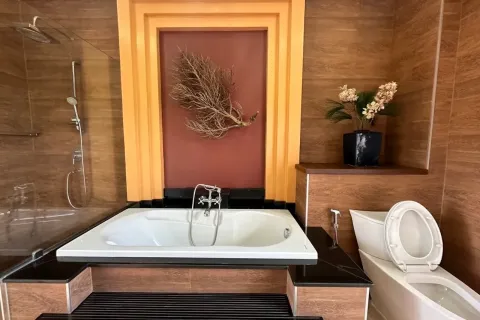 Villa in Pattaya, Thailand 6 bedrooms № 157255 - photo 20