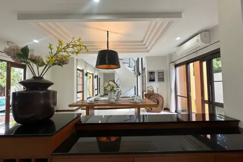 Villa in Pattaya, Thailand 6 bedrooms № 157255 - photo 9