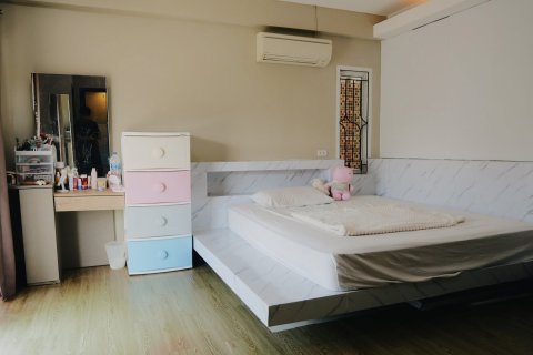 House in Phuket, Thailand 3 bedrooms № 148129 - photo 18