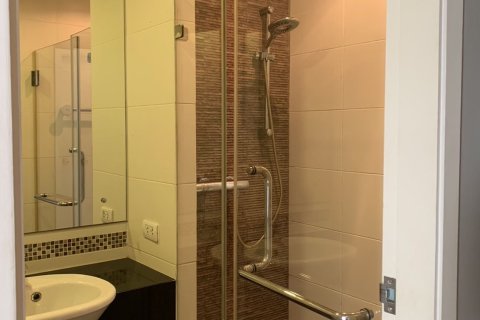 Кондоминиум с 2 спальнями в Лат Пхрау, Бангкок, Таиланд № 159387 - фото 4