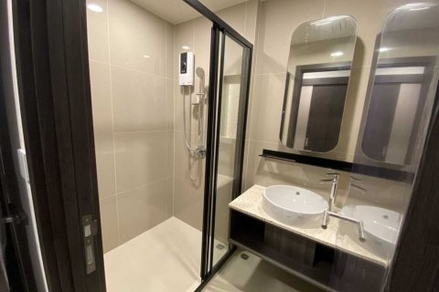 Студия в кондо в Дин Даенге, Бангкок, Таиланд № 136682 - фото 3