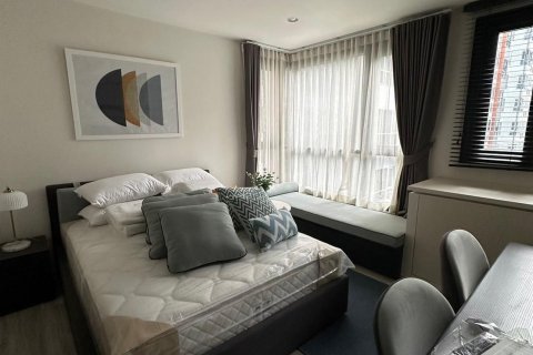 Студия в кондо в Дин Даенге, Бангкок, Таиланд № 136682 - фото 2