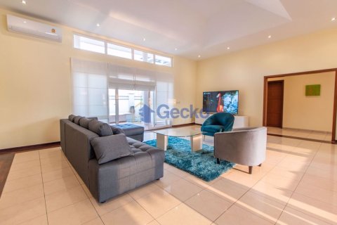 House in Pattaya, Thailand 4 bedrooms № 196700 - photo 14