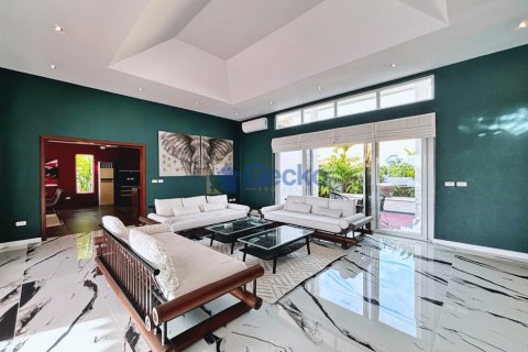 Haus in Pattaya, Thailand 4 Schlafzimmer № 196700 - Foto 12