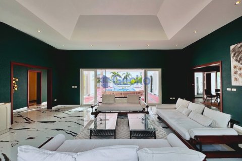 Haus in Pattaya, Thailand 4 Schlafzimmer № 196699 - Foto 13