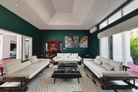 Haus in Pattaya, Thailand 4 Schlafzimmer № 196699 - Foto 11