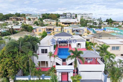 Haus in Pattaya, Thailand 4 Schlafzimmer № 196699 - Foto 3