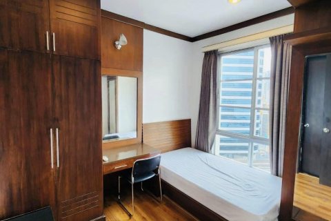 Condo in Bangkok, Thailand, 2 bedrooms  № 143436 - photo 3