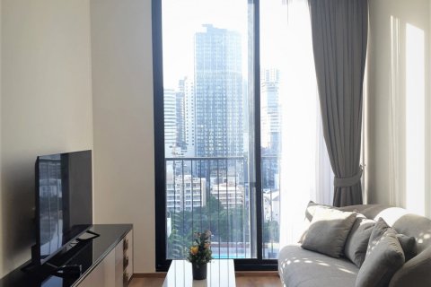 Condo in Bangkok, Thailand, 2 bedrooms  № 143434 - photo 1