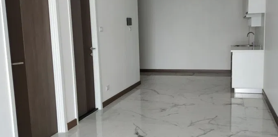 Studio dans le Condo à Bang Rak, Bangkok, Thaïlande  № 173247