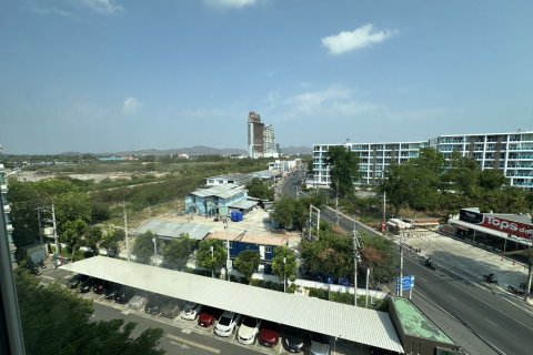 Condo in Hua Hin, Thailand, 2 bedrooms  № 173248 - photo 17