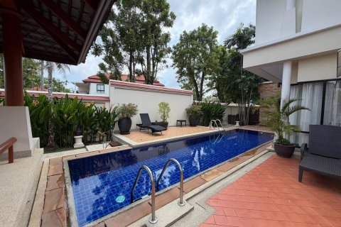 Townhouse in Phuket, Thailand 4 bedrooms № 159406 - photo 2