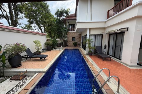 Townhouse in Phuket, Thailand 4 bedrooms № 159406