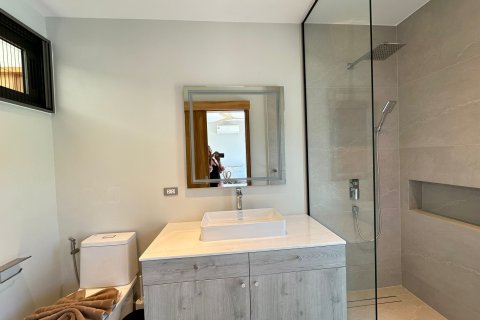 Villa in Ko Samui, Thailand 3 bedrooms № 159401 - photo 16