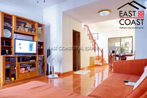 Casa de 2 dormitorios en Pattaya, Tailandia № 213850