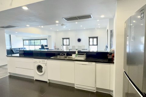 Condo in Chiang Mai, Thailand, 3 bedrooms № 171118 - photo 13