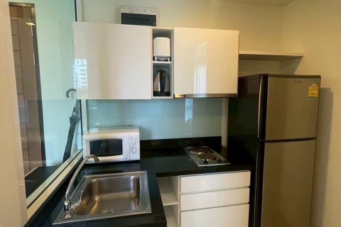 Студия в кондо в Ваттхане, Бангкок, Таиланд № 171120 - фото 11