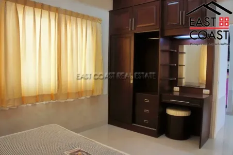 Casa de 2 dormitorios en Pattaya, Tailandia № 212189 - foto 16