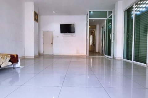 Коммерческая недвижимость в Паттайе, Таиланд 608м2  № 116709 - фото 2