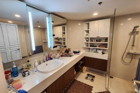 Кондоминиум с 2 спальнями в Хуай Кванге, Бангкок, Таиланд № 148893 - фото 12